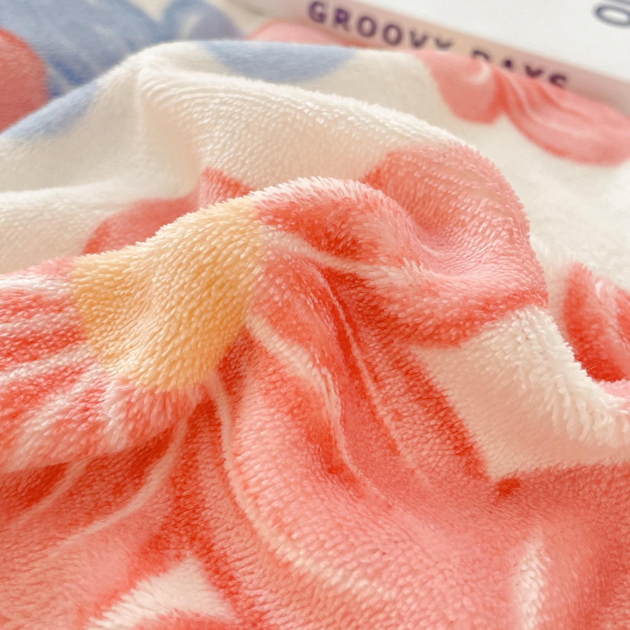 91家纺网 家纺一手货源 找家纺 启发 2025新款高克重小清新牛奶绒印花四件套 花环