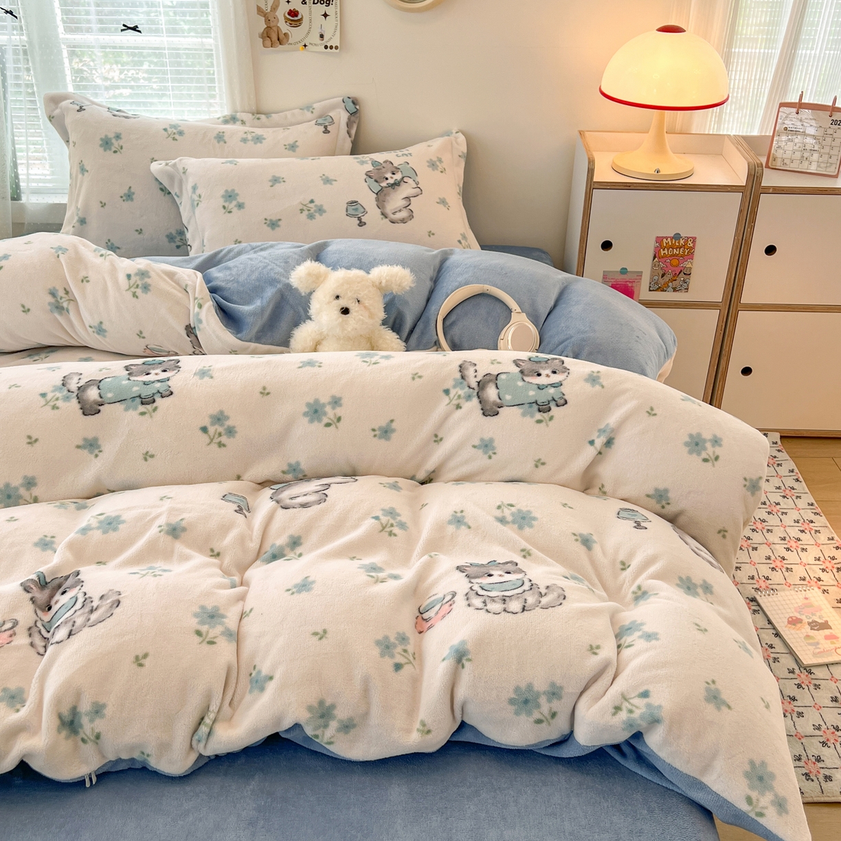 91家纺网 家纺一手货源 找家纺 启发 2025新款高克重小清新牛奶绒印花四件套 花精灵