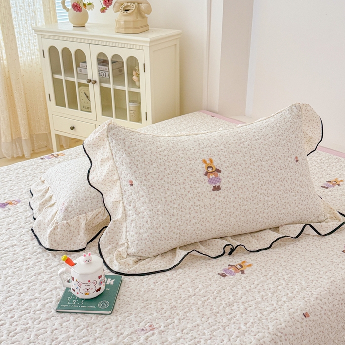 91家纺网 家纺一手货源 找家纺 小萌虎 2025新款A类云感原麻双层纱花边床盖三件套 寻梦粉【花边款】