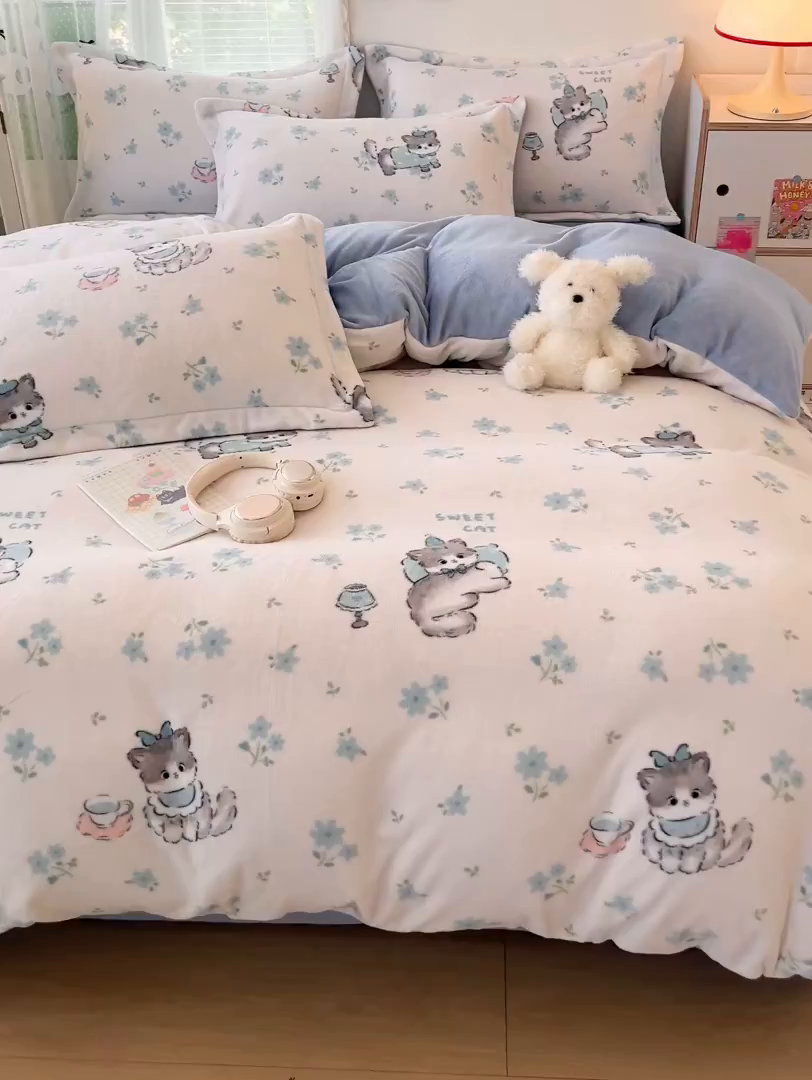 91家纺网 家纺一手货源 找家纺 启发 2025新款高克重小清新牛奶绒印花四件套 花精灵