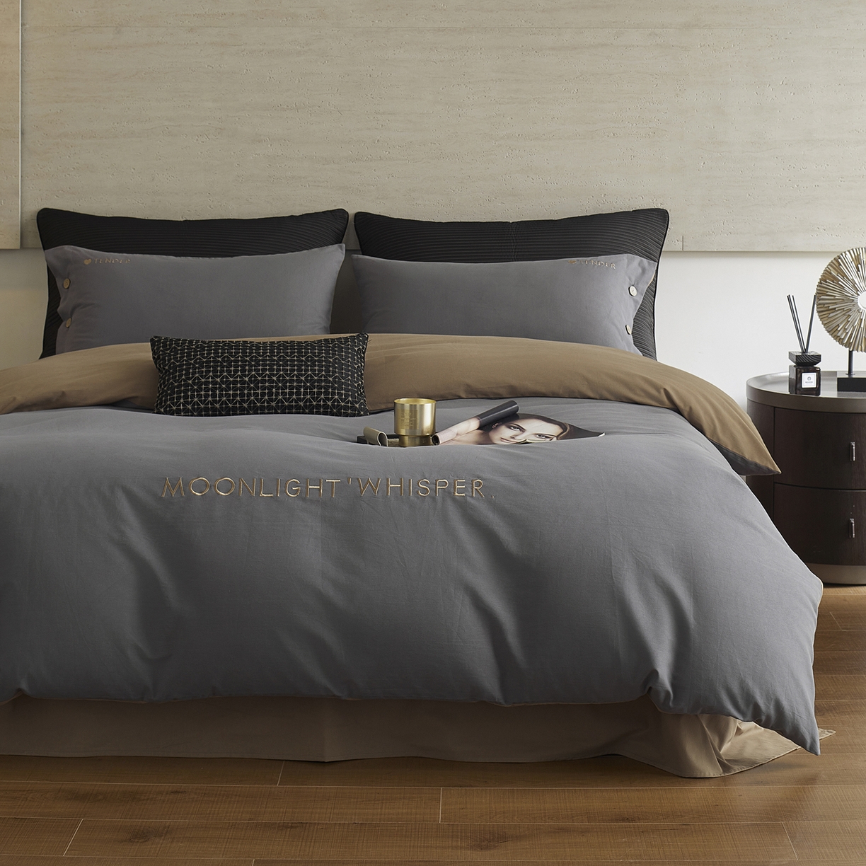 91家纺网 家纺一手货源 找家纺 艾咪-Amy ntmy 2025轻奢高级感纽扣款全棉纯棉加厚磨毛刺绣四件套 漫月灰咖