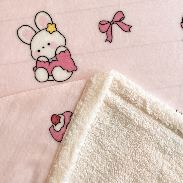 91家纺网 家纺一手货源 找家纺 川悦生活 2025新款牛奶绒羊羔绒毯子毛毯 毛毯甜心兔糕