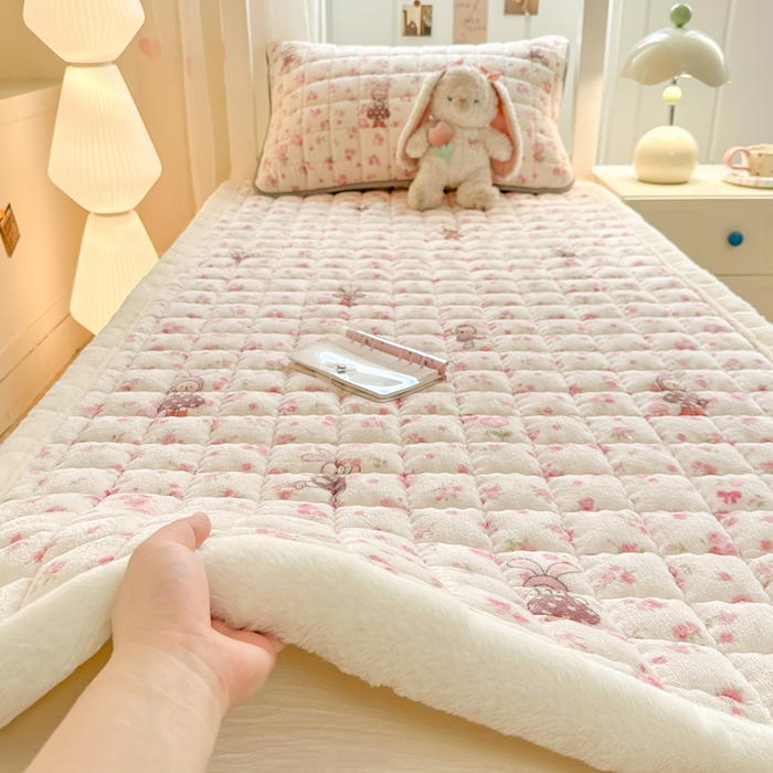 91家纺网 家纺一手货源 找家纺 （总）韩巢家纺 2025款秋冬季上下铺牛奶绒床垫床护垫学生床褥子宿舍寝室床褥铺底