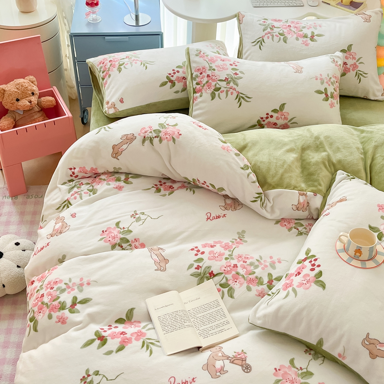 91家纺网 家纺一手货源 找家纺 启发 2025新款高克重小清新牛奶绒印花四件套 花之恋