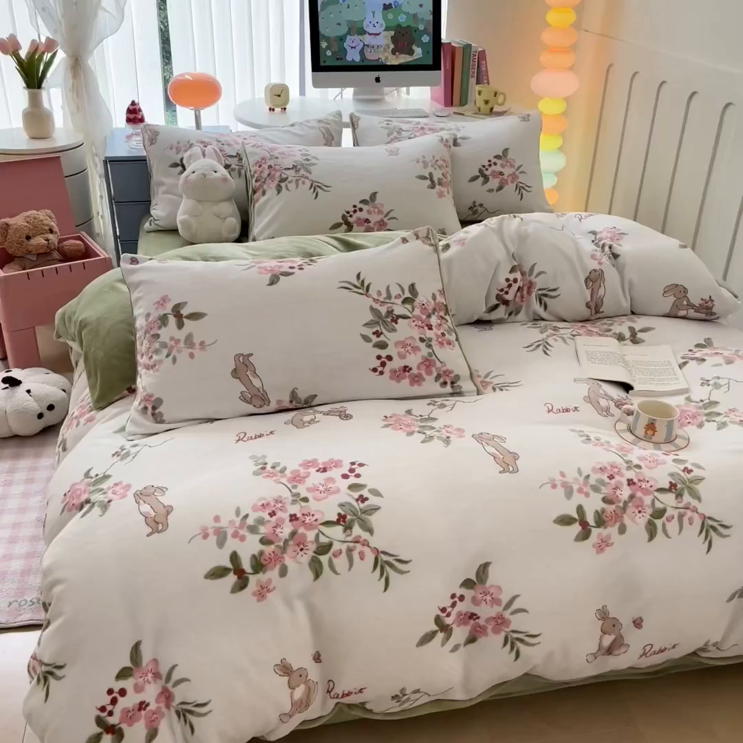 91家纺网 家纺一手货源 找家纺 启发 2025新款高克重小清新牛奶绒印花四件套 花之恋