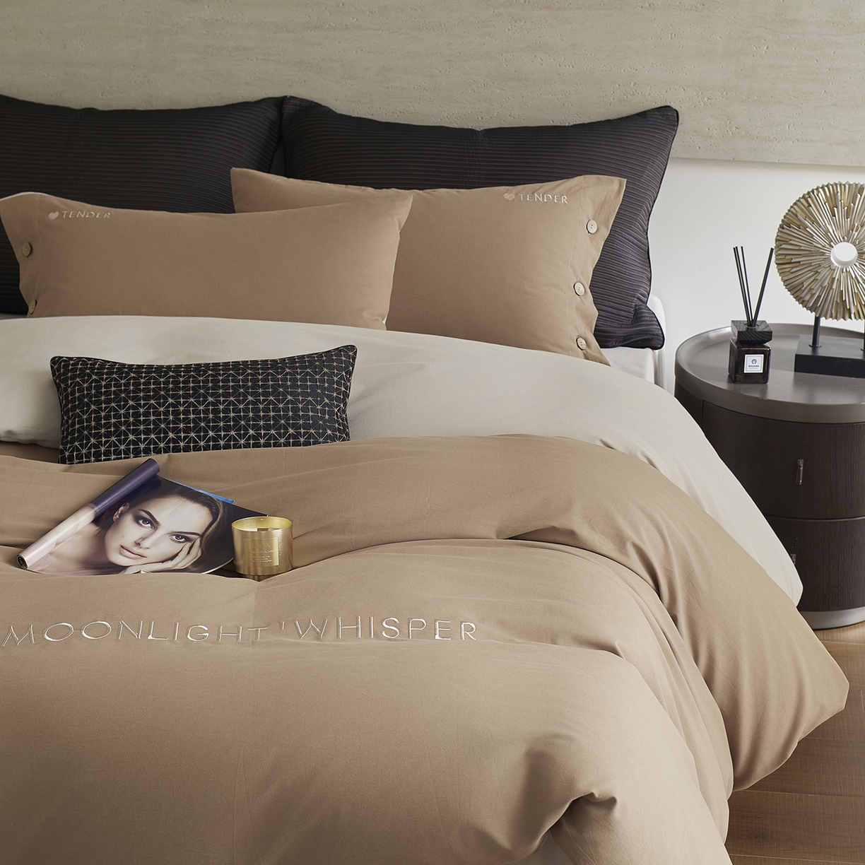 91家纺网 家纺一手货源 找家纺 艾咪-Amy ntmy 2025轻奢高级感纽扣款全棉纯棉加厚磨毛刺绣四件套 漫月咖米