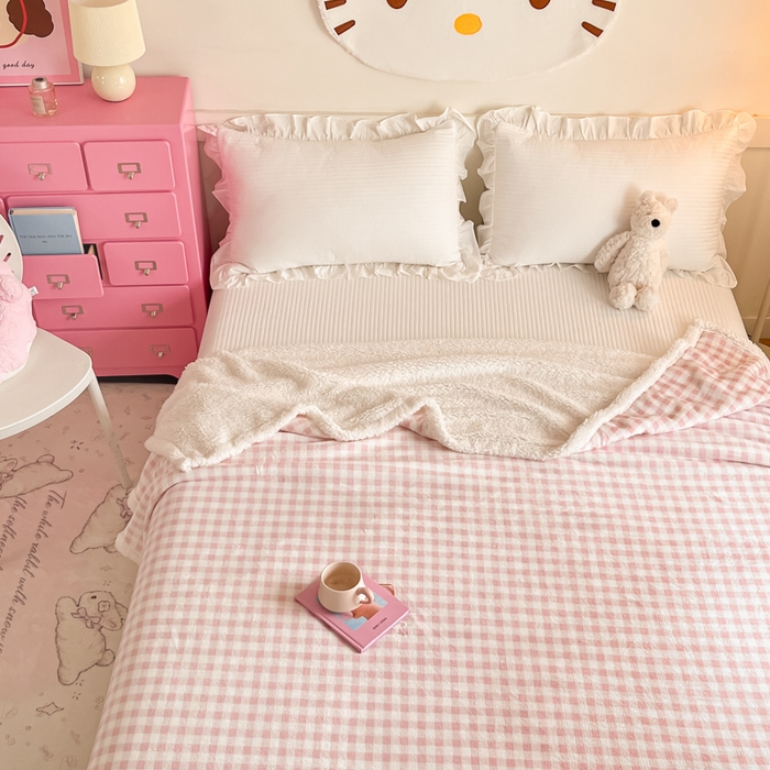 91家纺网 家纺一手货源 找家纺 川悦生活 2025新款牛奶绒羊羔绒毯子毛毯 毛毯小屋格格奶粉