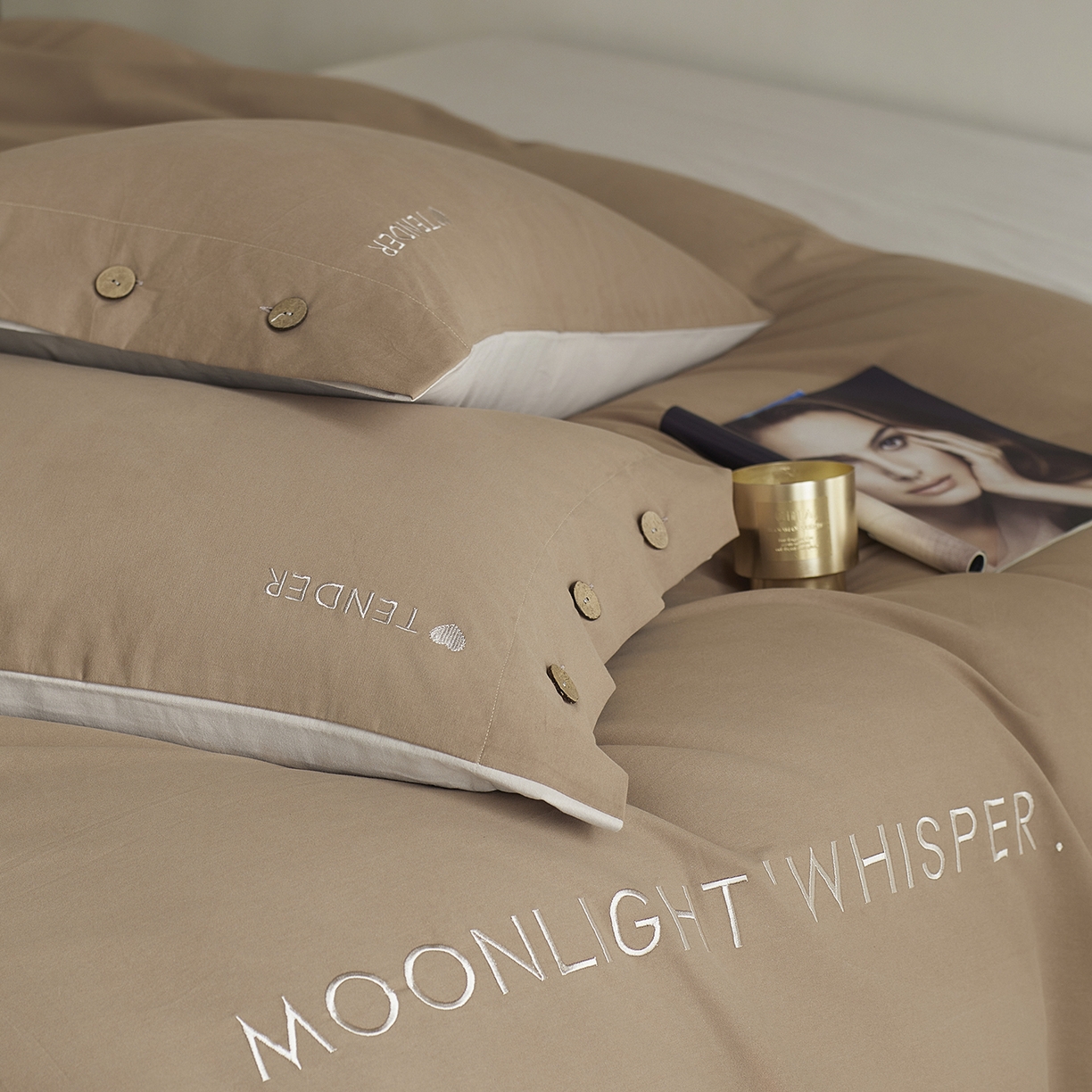 91家纺网 家纺一手货源 找家纺 艾咪-Amy ntmy 2025轻奢高级感纽扣款全棉纯棉加厚磨毛刺绣四件套 漫月咖米