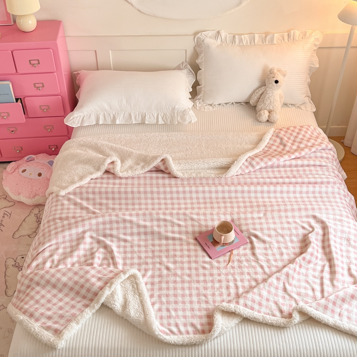 91家纺网 家纺一手货源 找家纺 川悦生活 2025新款牛奶绒羊羔绒毯子毛毯 毛毯小屋格格奶粉