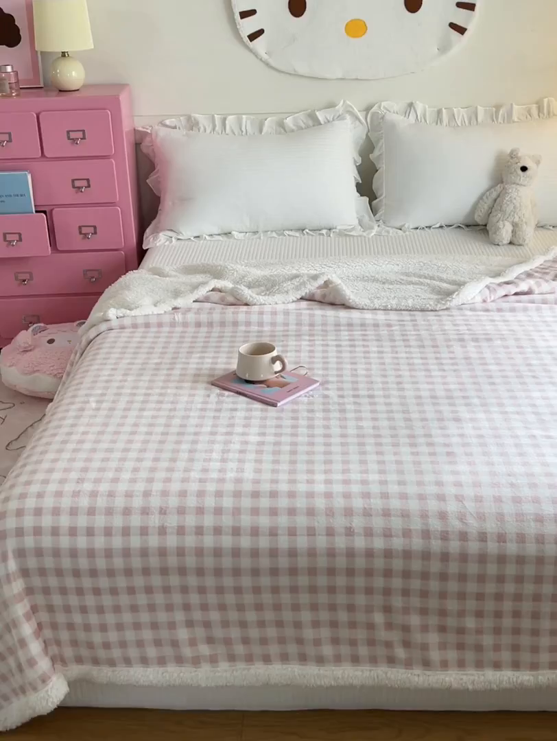 91家纺网 家纺一手货源 找家纺 川悦生活 2025新款牛奶绒羊羔绒毯子毛毯 毛毯小屋格格奶粉