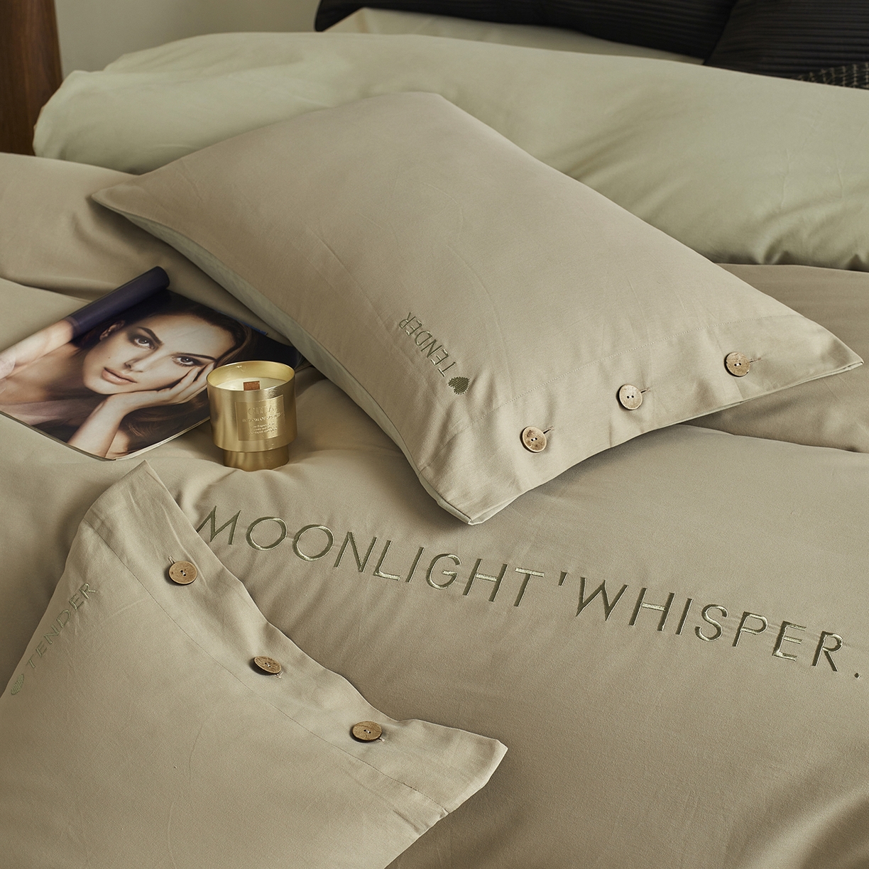 91家纺网 家纺一手货源 找家纺 艾咪-Amy ntmy 2025轻奢高级感纽扣款全棉纯棉加厚磨毛刺绣四件套 漫月卡绿