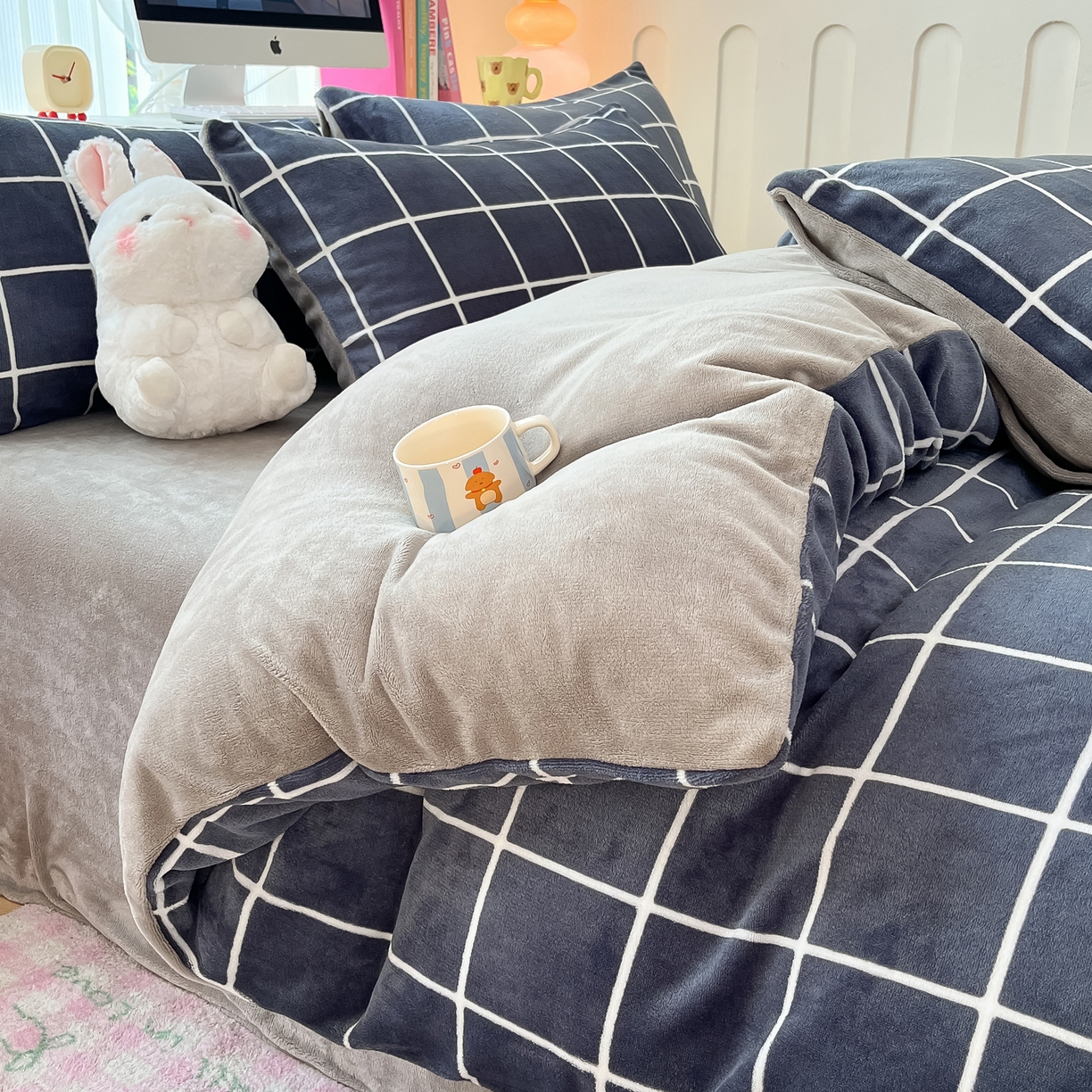 91家纺网 家纺一手货源 找家纺 启发 2025新款高克重小清新牛奶绒印花四件套 酷格