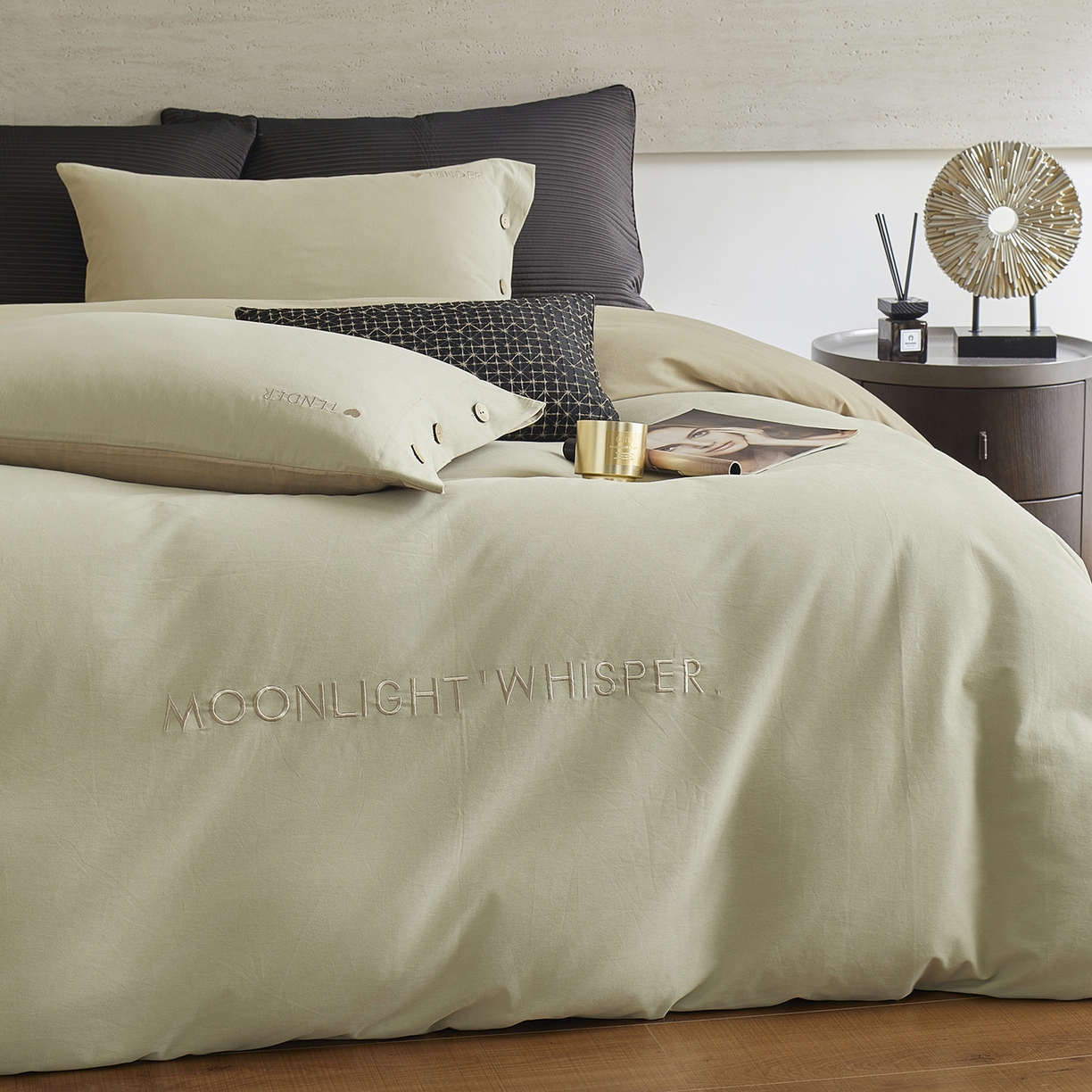 91家纺网 家纺一手货源 找家纺 艾咪-Amy ntmy 2025轻奢高级感纽扣款全棉纯棉加厚磨毛刺绣四件套 漫月绿卡