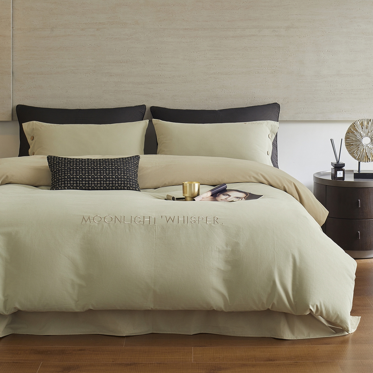 91家纺网 家纺一手货源 找家纺 艾咪-Amy ntmy 2025轻奢高级感纽扣款全棉纯棉加厚磨毛刺绣四件套 漫月绿卡