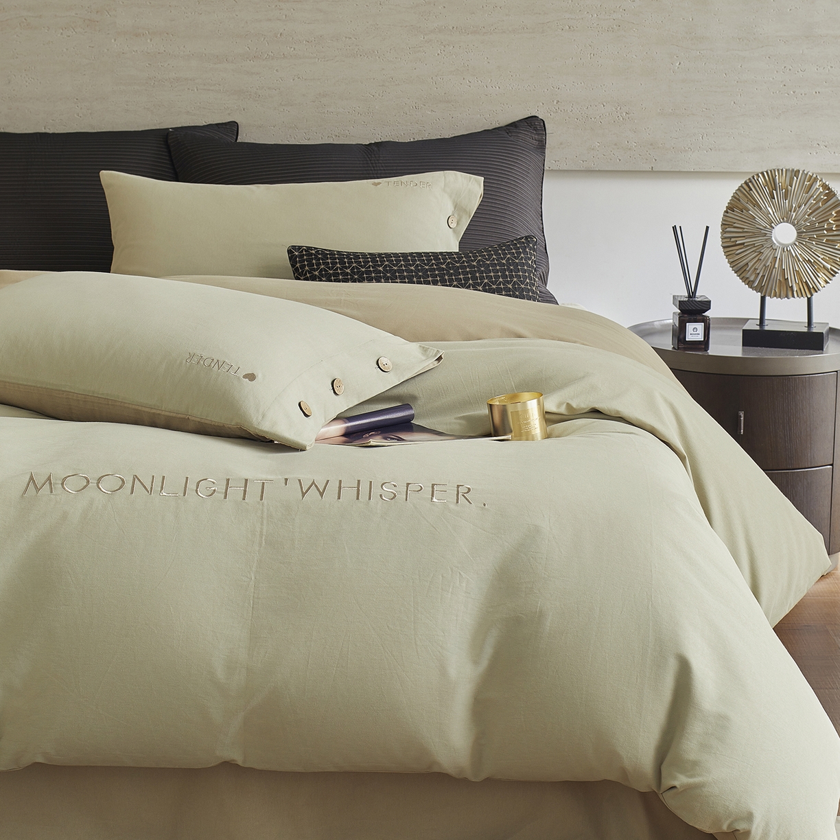 91家纺网 家纺一手货源 找家纺 艾咪-Amy ntmy 2025轻奢高级感纽扣款全棉纯棉加厚磨毛刺绣四件套 漫月绿卡