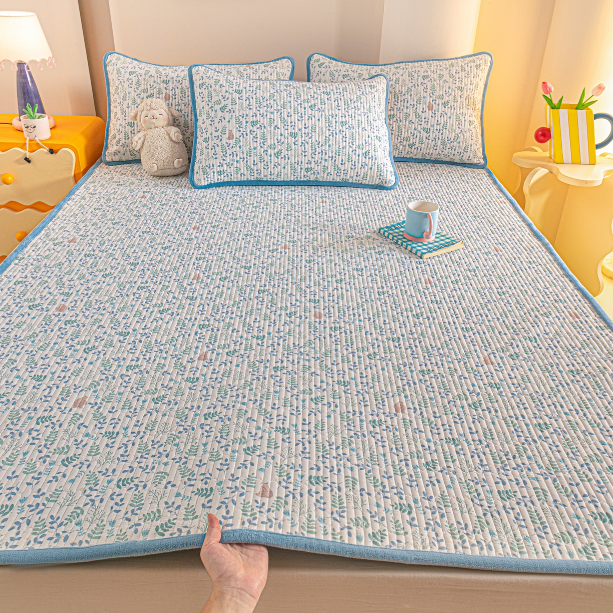 91家纺网 家纺一手货源 找家纺 恒尚居 2025新款A版全棉B版牛奶绒夹棉床褥垫A类四季可用学生床垫-秋冬款三件套系列二 绿野仙踪【A纯棉-B牛奶绒】