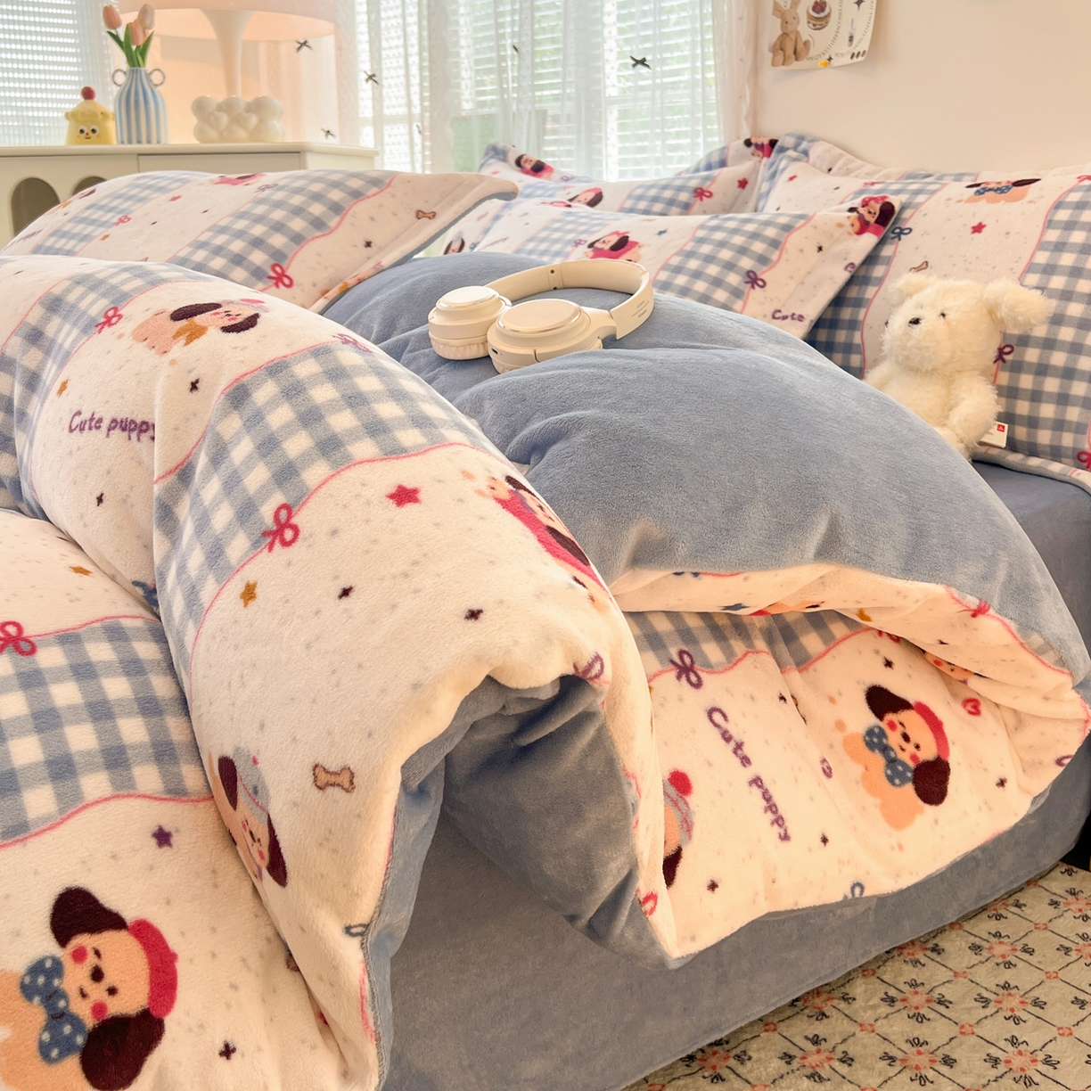 启发 2025新款高克重小清新牛奶绒印花四件套 快乐狗狗