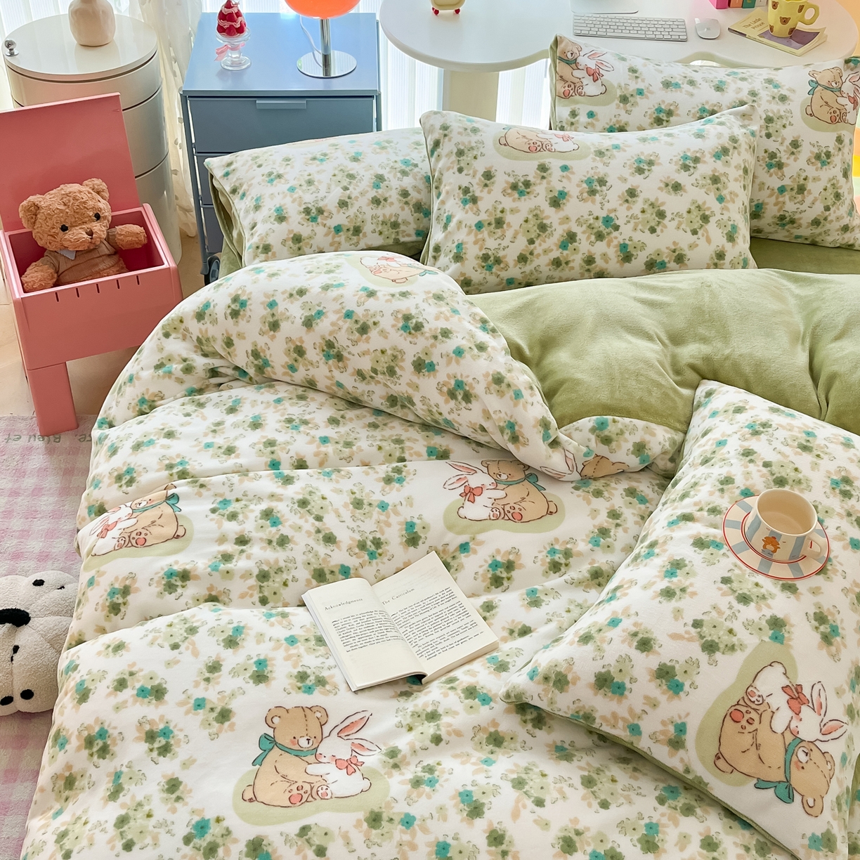 91家纺网 家纺一手货源 找家纺 启发 2025新款高克重小清新牛奶绒印花四件套 蓝风铃-绿