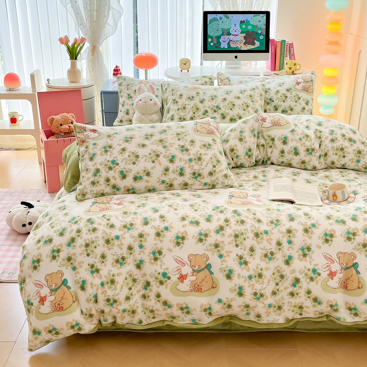 91家纺网 家纺一手货源 找家纺 启发 2025新款高克重小清新牛奶绒印花四件套 蓝风铃-绿