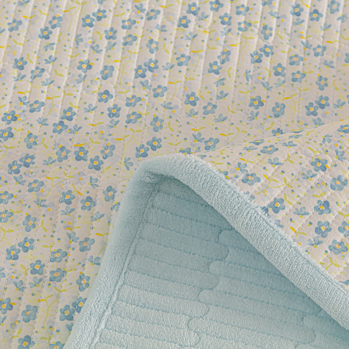 91家纺网 家纺一手货源 找家纺 恒尚居 2025新款A版全棉B版牛奶绒夹棉床褥垫A类四季可用学生床垫-秋冬款三件套系列三 雪兰【A纯棉-B牛奶绒】