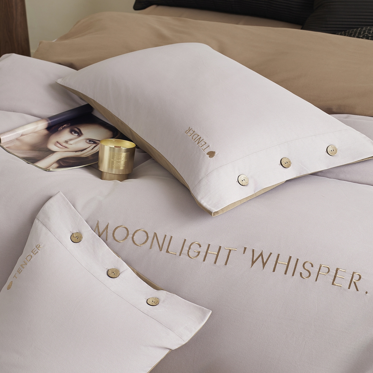 91家纺网 家纺一手货源 找家纺 艾咪-Amy ntmy 2025轻奢高级感纽扣款全棉纯棉加厚磨毛刺绣四件套 漫月紫咖