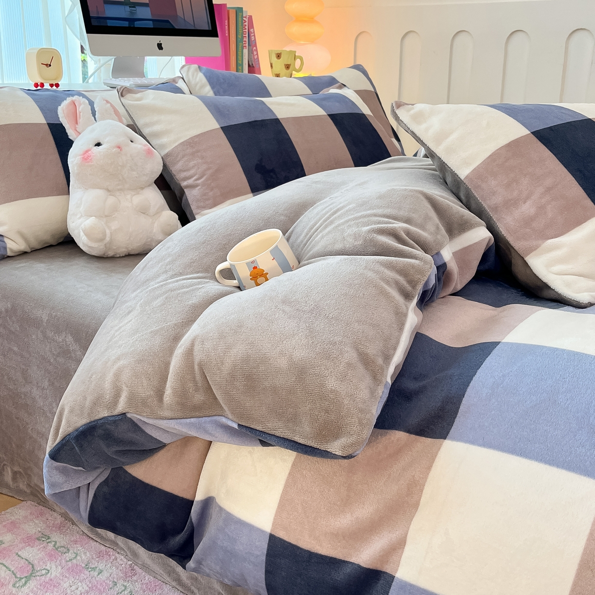 91家纺网 家纺一手货源 找家纺 启发 2025新款高克重小清新牛奶绒印花四件套 梦鹿