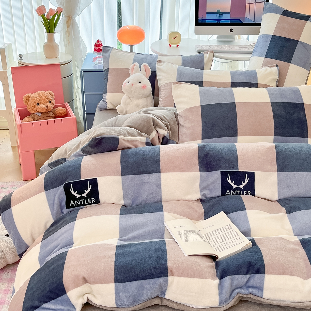 91家纺网 家纺一手货源 找家纺 启发 2025新款高克重小清新牛奶绒印花四件套 梦鹿