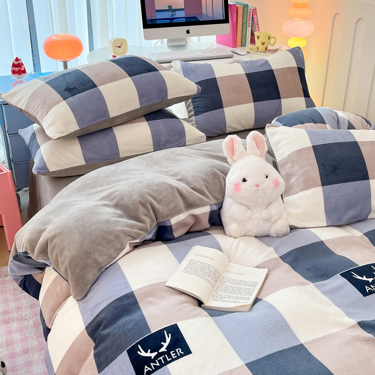 91家纺网 家纺一手货源 找家纺 启发 2025新款高克重小清新牛奶绒印花四件套 梦鹿