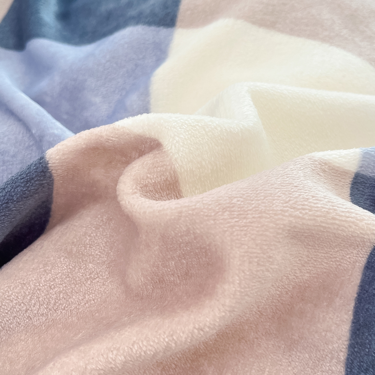 91家纺网 家纺一手货源 找家纺 启发 2025新款高克重小清新牛奶绒印花四件套 梦鹿