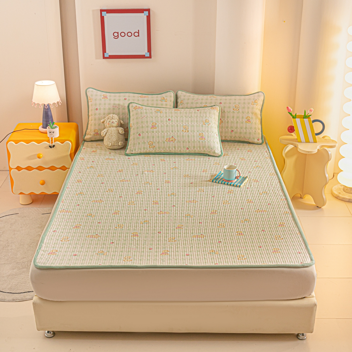 91家纺网 家纺一手货源 找家纺 恒尚居 2025新款A版全棉B版牛奶绒夹棉床褥垫A类四季可用学生床垫-秋冬款三件套系列二 甜心旺旺【A纯棉-B牛奶绒】