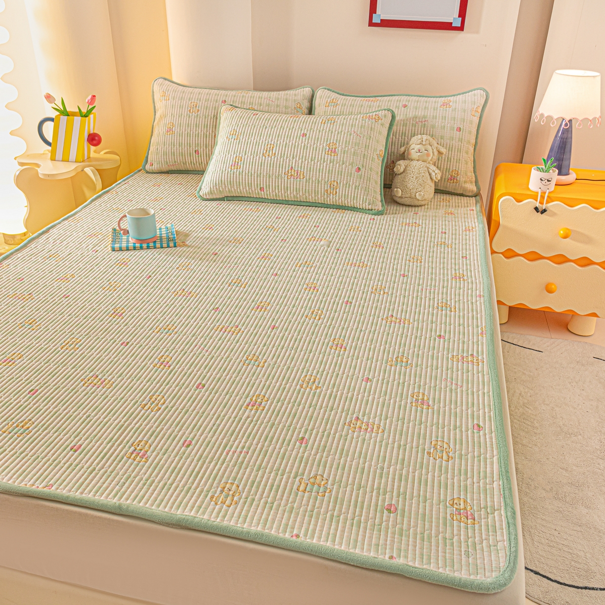 91家纺网 家纺一手货源 找家纺 恒尚居 2025新款A版全棉B版牛奶绒夹棉床褥垫A类四季可用学生床垫-秋冬款三件套系列二 甜心旺旺【A纯棉-B牛奶绒】