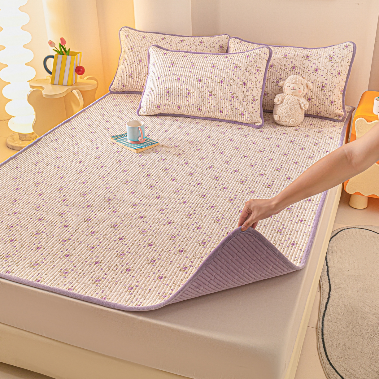 91家纺网 家纺一手货源 找家纺 恒尚居 2025新款A版全棉B版牛奶绒夹棉床褥垫A类四季可用学生床垫-秋冬款三件套系列三 熏衣紫【A纯棉-B牛奶绒】