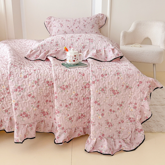 91家纺网 家纺一手货源 找家纺 小萌虎 2025新款A类云感原麻双层纱花边床盖四件套 花影【花边款】