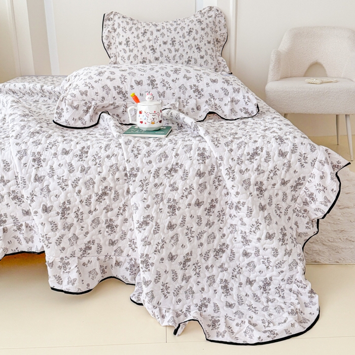 91家纺网 家纺一手货源 找家纺 小萌虎 2025新款A类云感原麻双层纱花边床盖四件套 浅画【花边款】