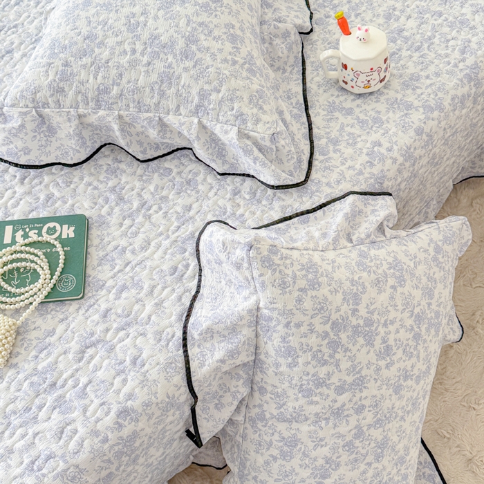 91家纺网 家纺一手货源 找家纺 小萌虎 2025新款A类云感原麻双层纱花边床盖四件套 初见【花边款】