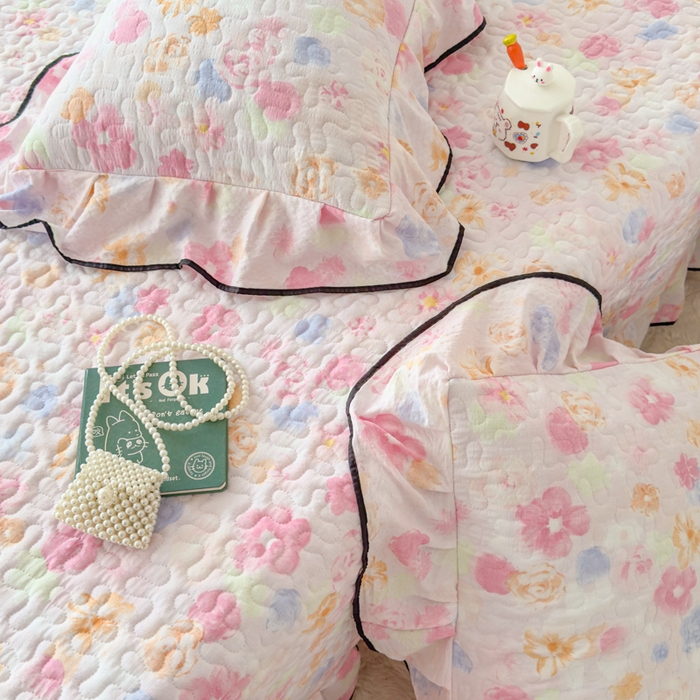 91家纺网 家纺一手货源 找家纺 小萌虎 2025新款A类云感原麻双层纱花边床盖四件套 木兮【花边款】