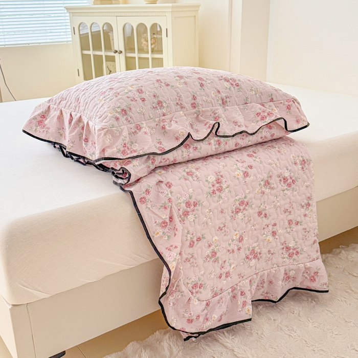 91家纺网 家纺一手货源 找家纺 小萌虎 2025新款A类云感原麻双层纱花边床盖四件套 花影【花边款】