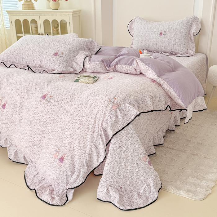 91家纺网 家纺一手货源 找家纺 小萌虎 2025新款A类云感原麻双层纱花边床盖四件套 寻梦紫【花边款】