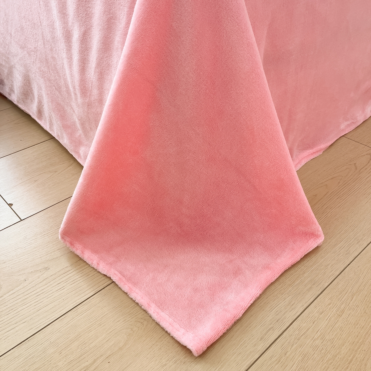 91家纺网 家纺一手货源 找家纺 启发 2025新款高克重小清新牛奶绒印花四件套 甜甜圈