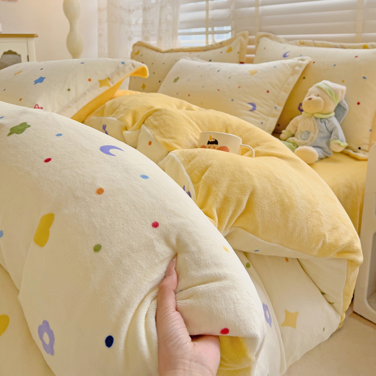 91家纺网 家纺一手货源 找家纺 启发 2025新款高克重小清新牛奶绒印花四件套 童话星空