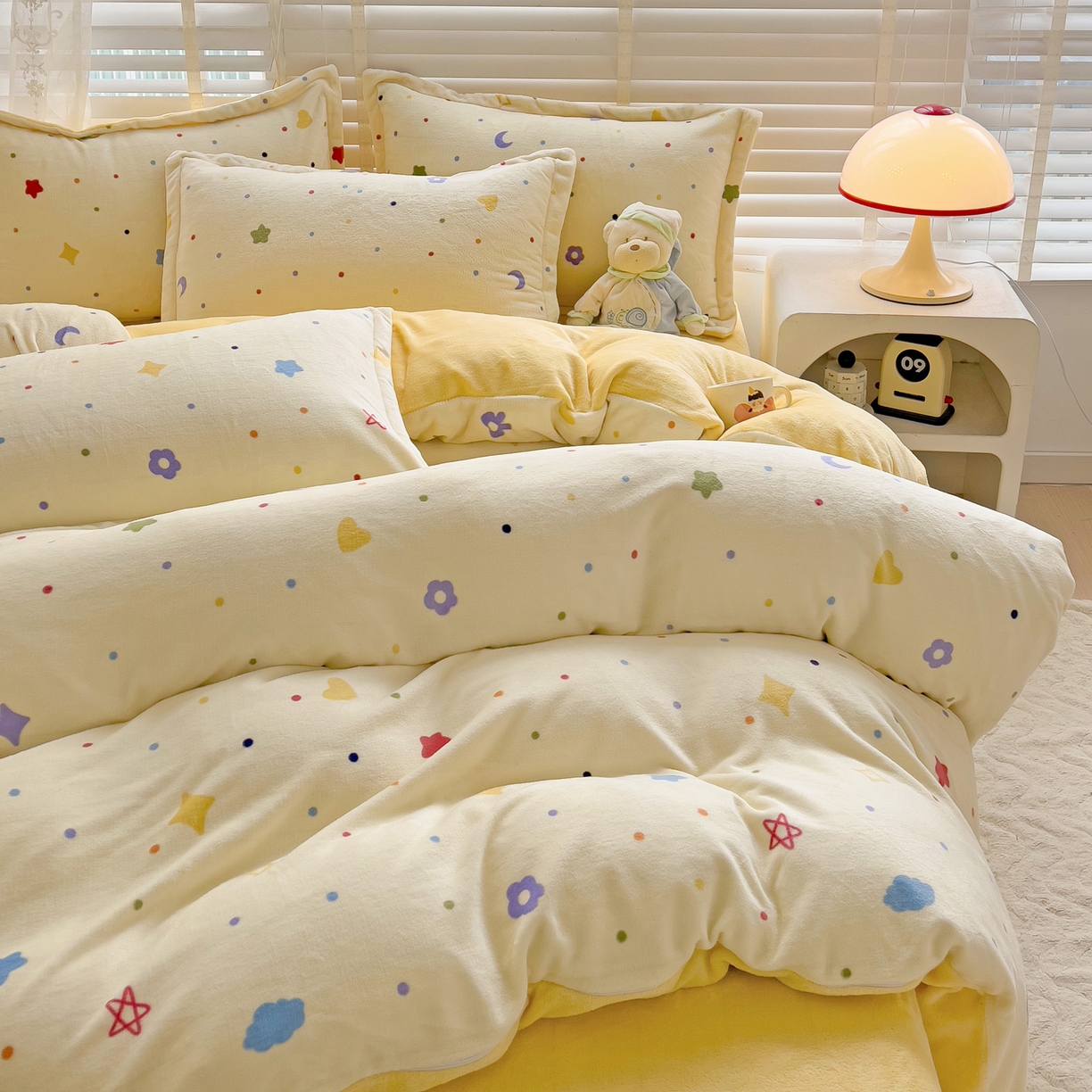 91家纺网 家纺一手货源 找家纺 启发 2025新款高克重小清新牛奶绒印花四件套 童话星空