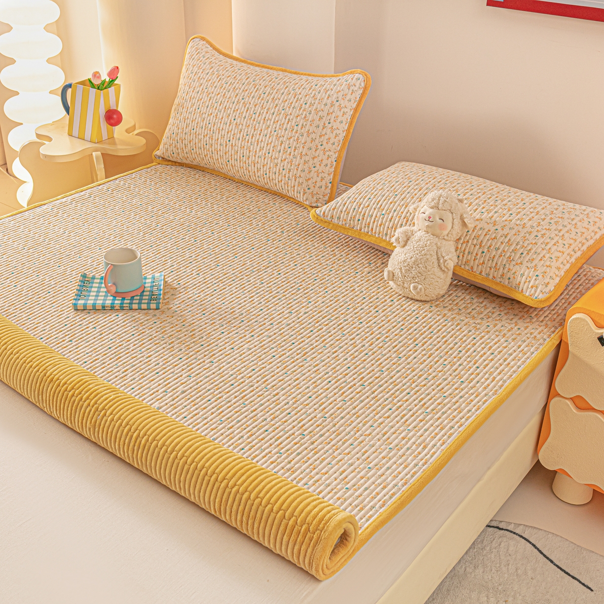 91家纺网 家纺一手货源 找家纺 恒尚居 2025新款A版全棉B版牛奶绒夹棉床褥垫A类四季可用学生床垫-秋冬款三件套系列三 悦色【A纯棉-B牛奶绒】