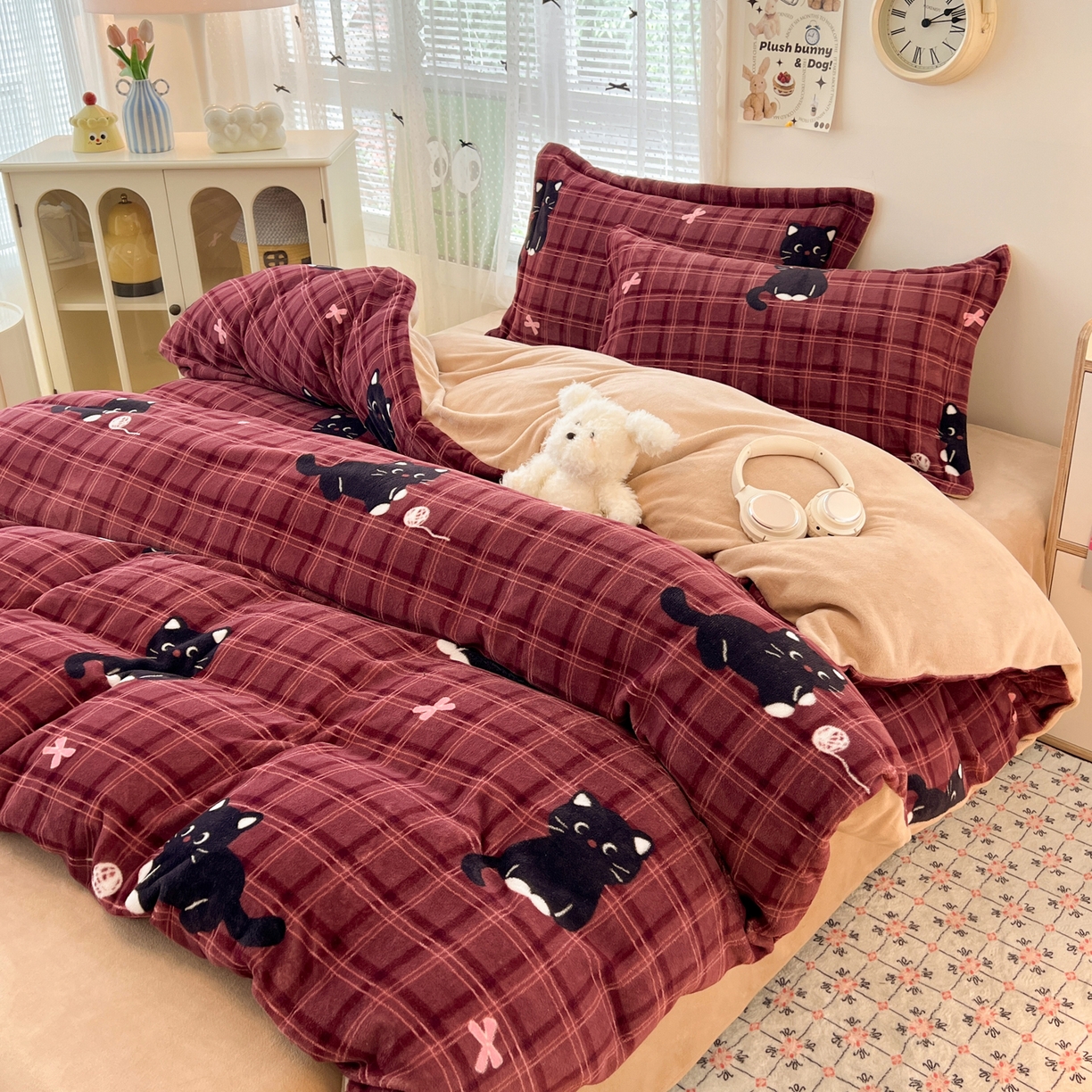 91家纺网 家纺一手货源 找家纺 启发 2025新款高克重小清新牛奶绒印花四件套 线球猫咪