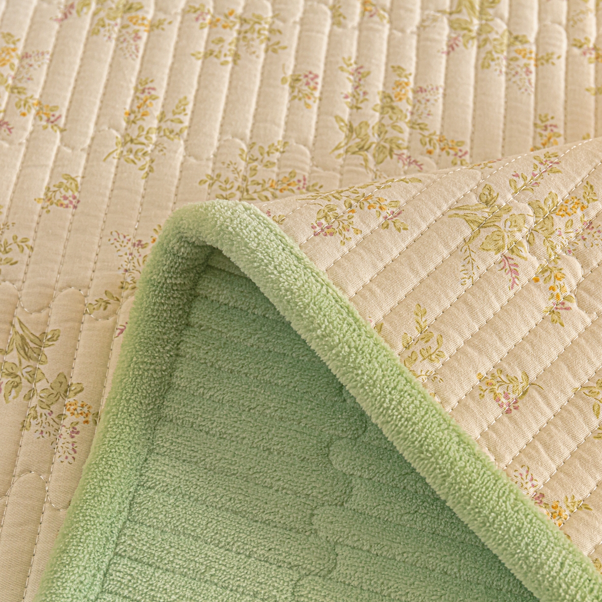 91家纺网 家纺一手货源 找家纺 恒尚居 2025新款A版全棉B版牛奶绒夹棉床褥垫A类四季可用学生床垫-秋冬款三件套系列二 香草园【A纯棉-B牛奶绒】