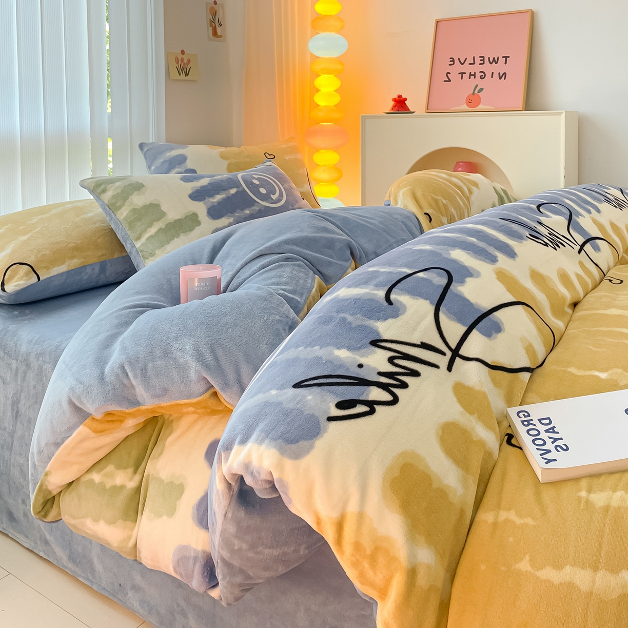 91家纺网 家纺一手货源 找家纺 启发 2025新款高克重小清新牛奶绒印花四件套 笑脸