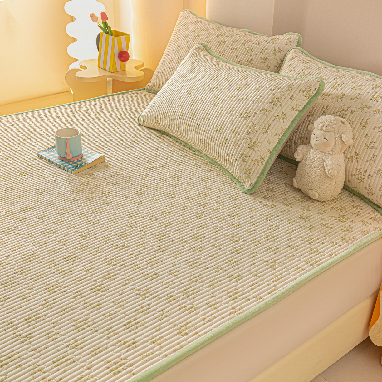 91家纺网 家纺一手货源 找家纺 恒尚居 2025新款A版全棉B版牛奶绒夹棉床褥垫A类四季可用学生床垫-秋冬款三件套系列二 香草园【A纯棉-B牛奶绒】