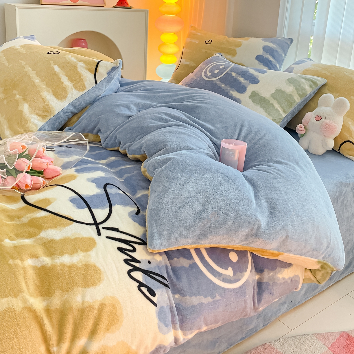 91家纺网 家纺一手货源 找家纺 启发 2025新款高克重小清新牛奶绒印花四件套 笑脸