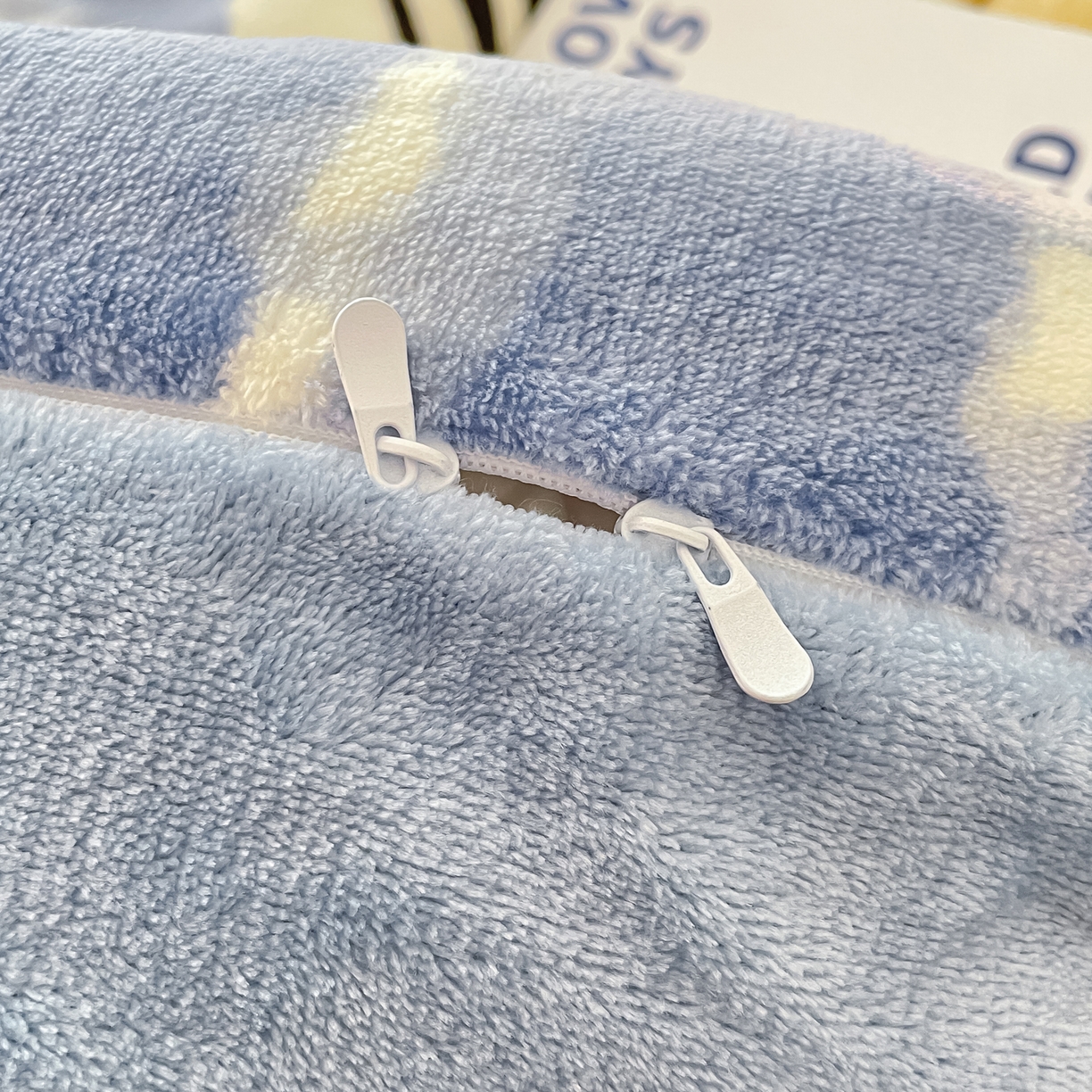 91家纺网 家纺一手货源 找家纺 启发 2025新款高克重小清新牛奶绒印花四件套 笑脸