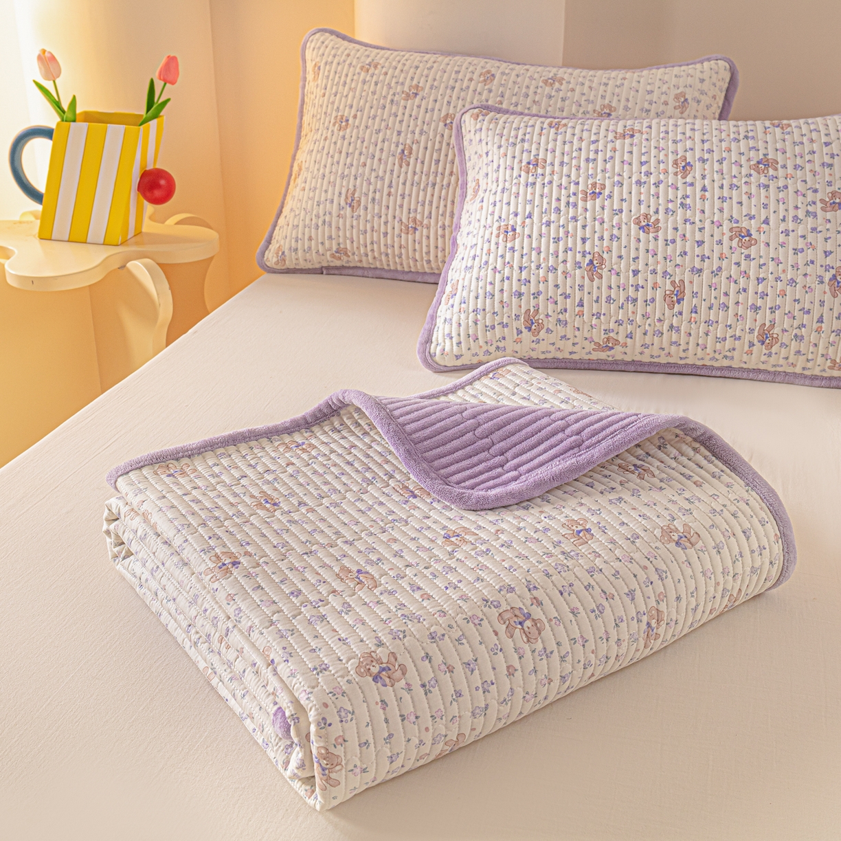 91家纺网 家纺一手货源 找家纺 恒尚居 2025新款A版全棉B版牛奶绒夹棉床褥垫A类四季可用学生床垫-秋冬款三件套系列一 清茶小熊【A纯棉-B牛奶绒】