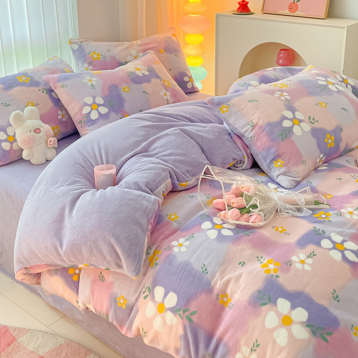 91家纺网 家纺一手货源 找家纺 启发 2025新款高克重小清新牛奶绒印花四件套 炫彩花朵